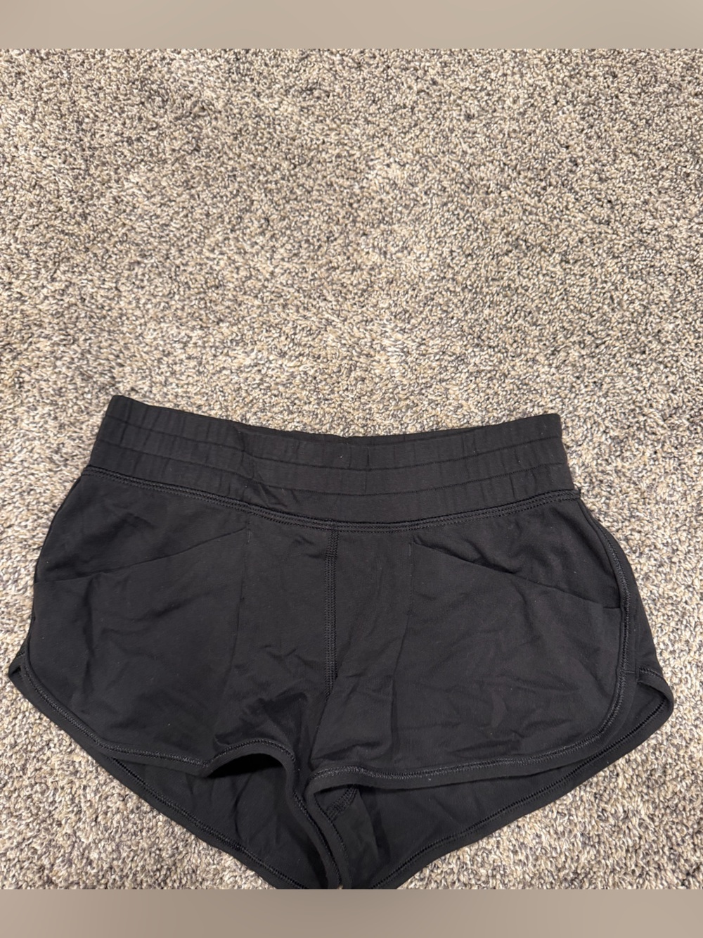 Ivivva by lululemon black athletic shorts size 6 EUC